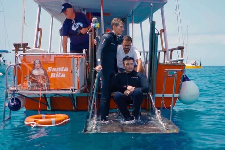 3-Hours Shared Tour to Accessible Boat en Canary Island