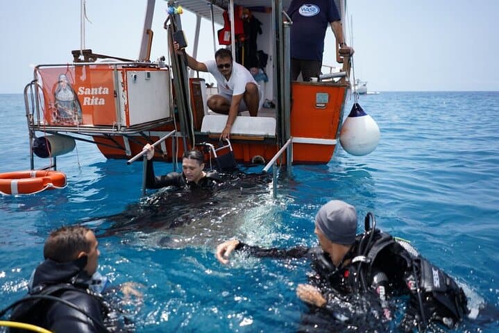 3-Hours Shared Tour to Accessible Boat en Canary Island