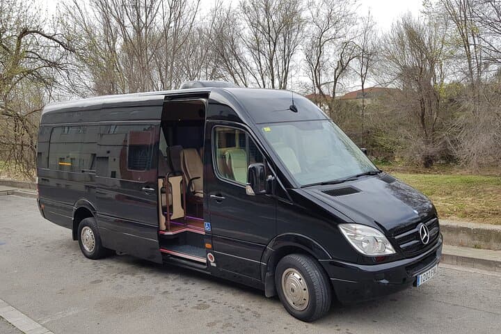 Private Transfer from Barcelona Airport to Barcelona Center Port