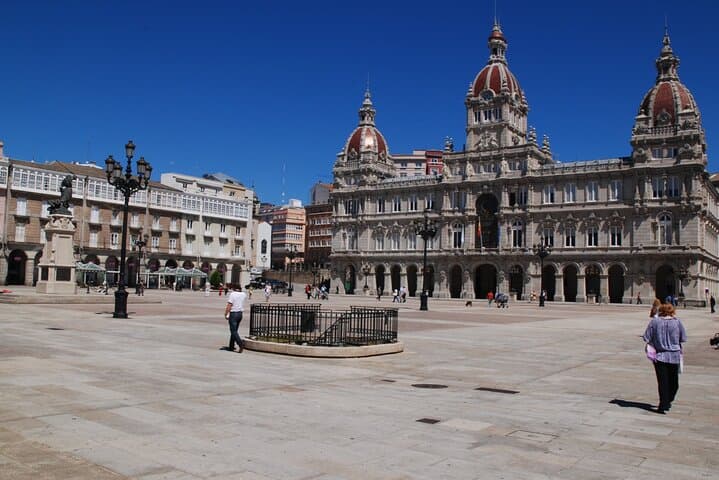 A Coruña Self-Guided City Walking Tour & Scavenger Hunt
