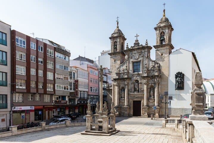 A Coruña Self-Guided City Walking Tour & Scavenger Hunt
