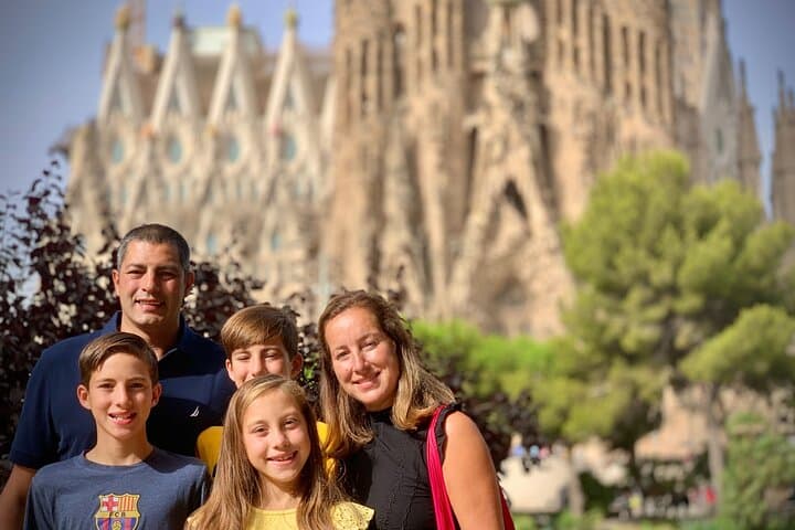 Learnt o take better photos of your family, friends or loved ones on this phone photography class