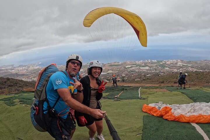 Tandem paragliding in Tenerife