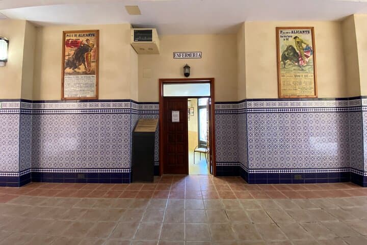 Private Guided Visit to the Alicante Bullring and Museum