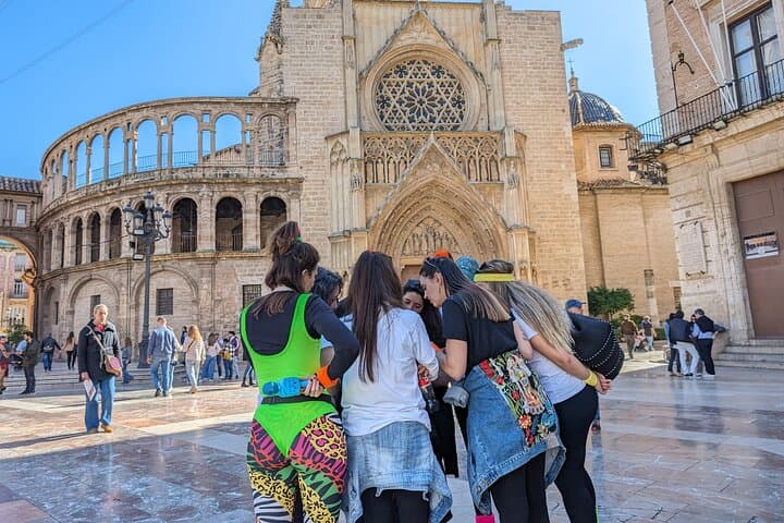 Valencia: Guided Treasure Hunt and Outdoor Escape Game