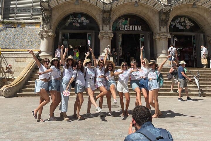 Valencia: Guided Treasure Hunt and Outdoor Escape Game