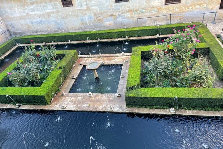Luxury Private Alhambra & Generalife Tour from Motril port