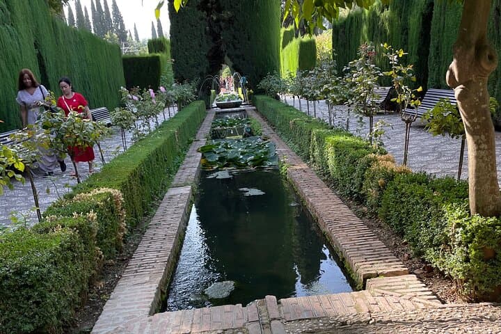 Luxury Private Alhambra & Generalife Tour from Motril port