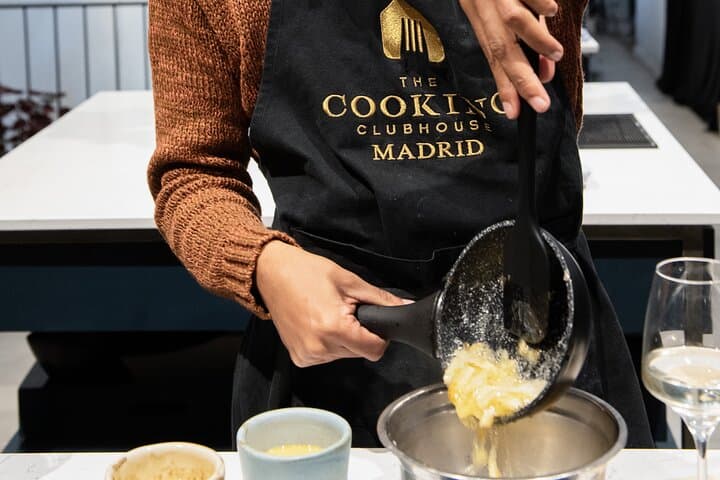 Madrid Spanish Omelet Cooking Class and Bottomless Wine brunch
