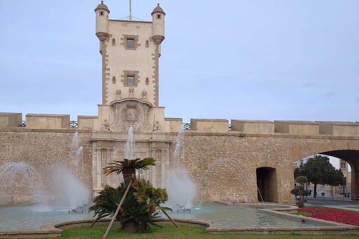 Self Guided Walking Tour of Charming Cadiz