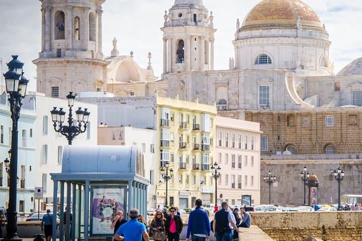 Self Guided Walking Tour of Charming Cadiz
