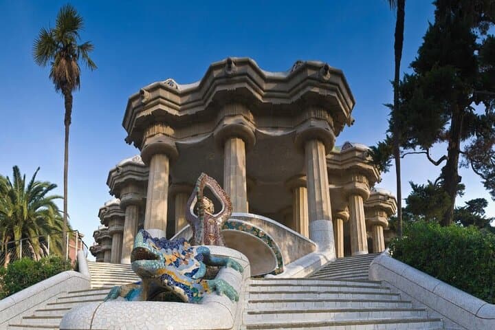 Guided Tour Sagrada Familia and Park Guell