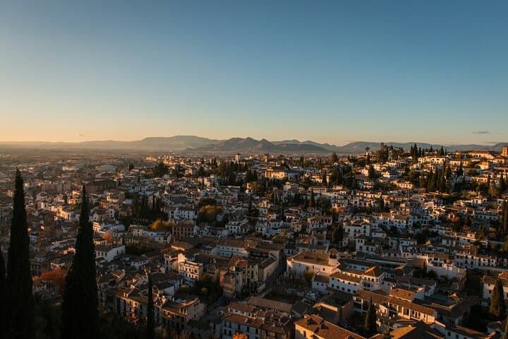 Granada Albaicín & Sacromonte Exclusive Walk Tour in the Old Town