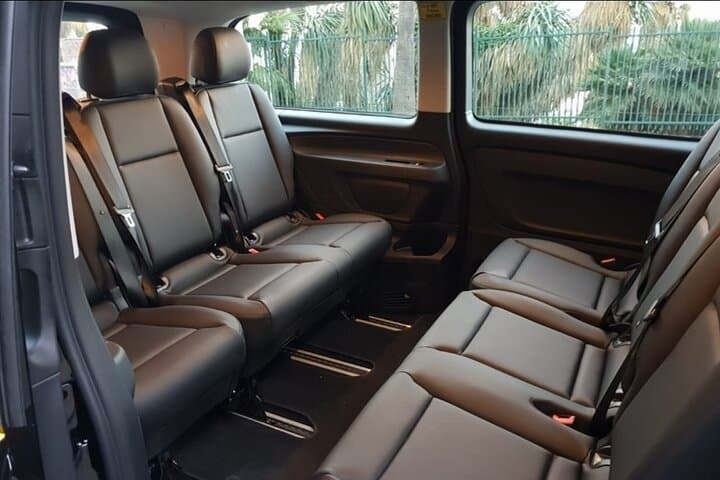 Barcelona Airport/cruise port/city private Taxi Transfer