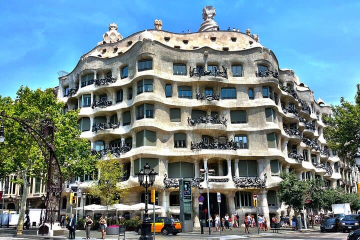 Barcelona Old Town Private Tour: Past and Present