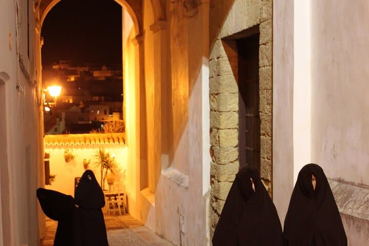 Sheltered in the Nuns' Arch