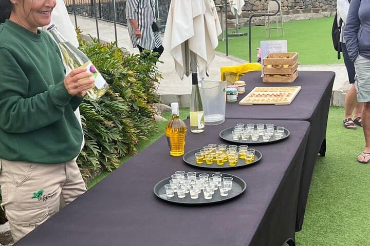 Banana Museum - Liquor tasting