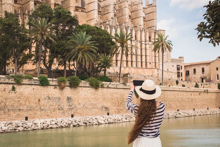 Palma Premium Tour from North Area with guided walk and Cathedral