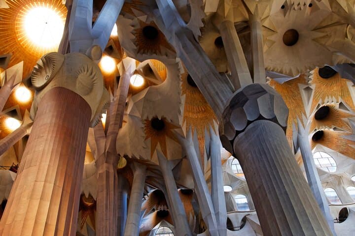 Barcelona Sagrada Familia Guided Visit With Optional Extras.