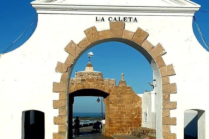 The entrance to Caleta beach