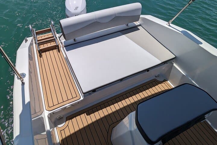 Boat rental without license B580 'Nica' (6p) - Can Pastilla