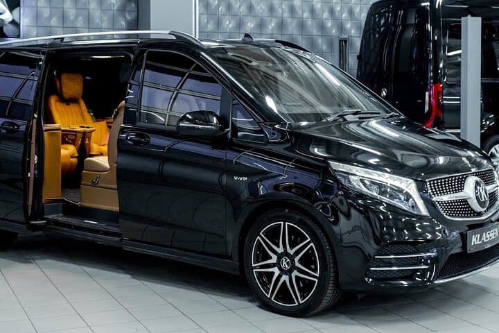 Departure by MiniVan Transfer from Ibiza to Ibiza Airport IBZ