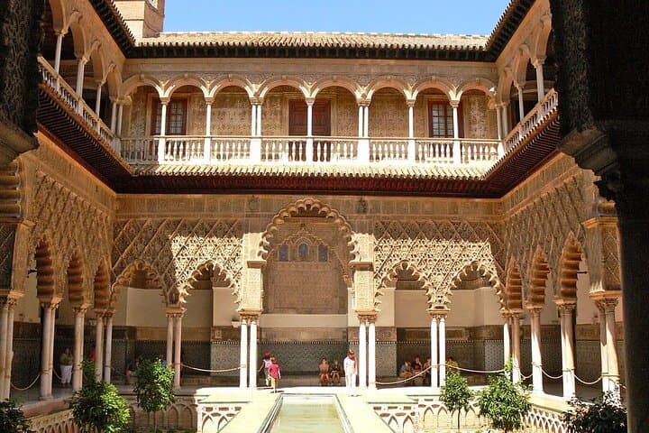 Private Tour of the Cathedral and Alcazar of Seville Includes Tickets