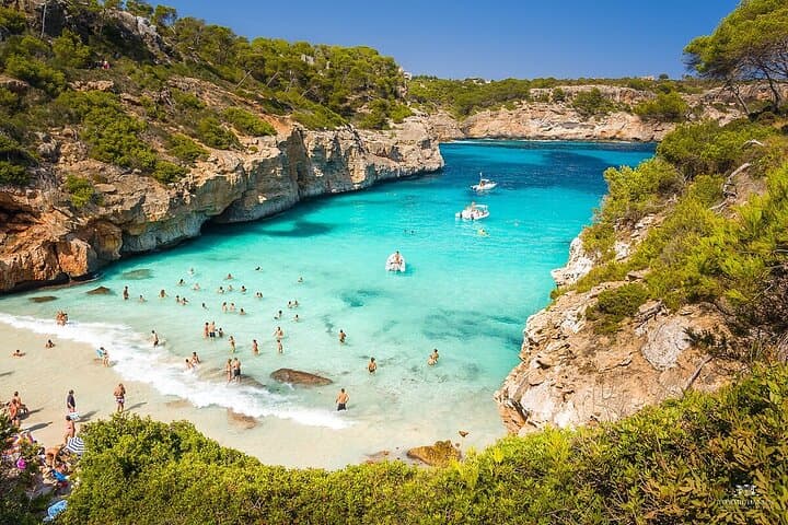 Boat tour Cala Figuera, Es Pontas, Caló de Moro, Cala Marmols