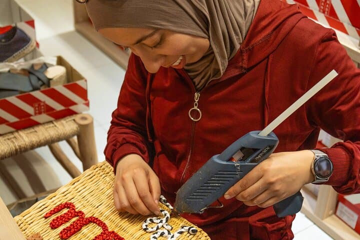 Design and Craft a Raffia Bag in Barcelona