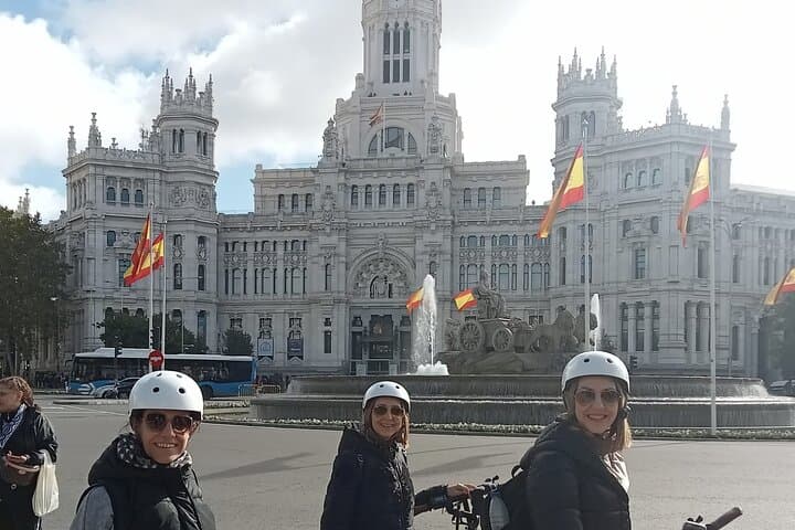 All Madrid: Private City Electric Bicycle Tour