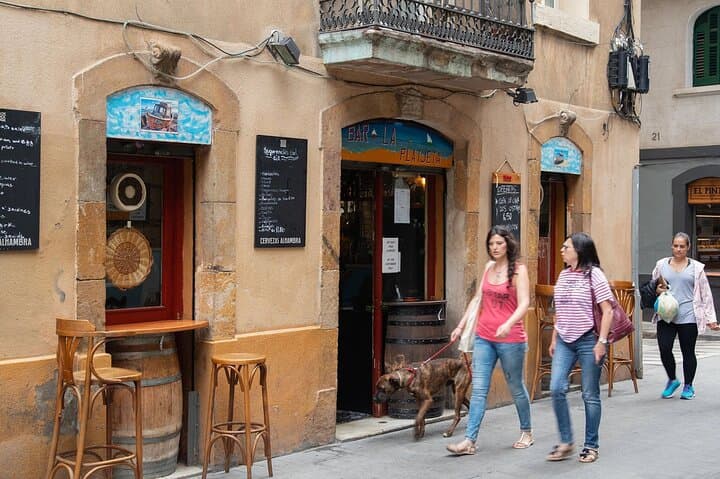 La Barceloneta Food Tour: Tapas & Culture + ebook