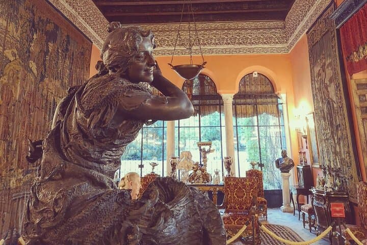 Las Dueñas Palace Guided Tour in Seville with Entrance Included