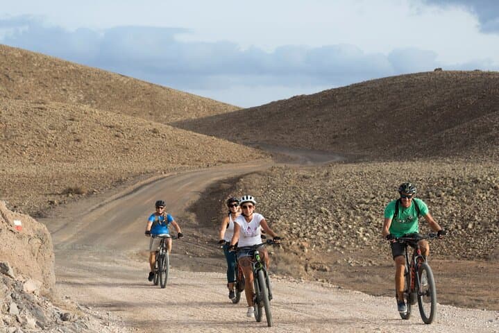 Coast to Coast PREMIUM eBike Tour; moderate level - 45 km