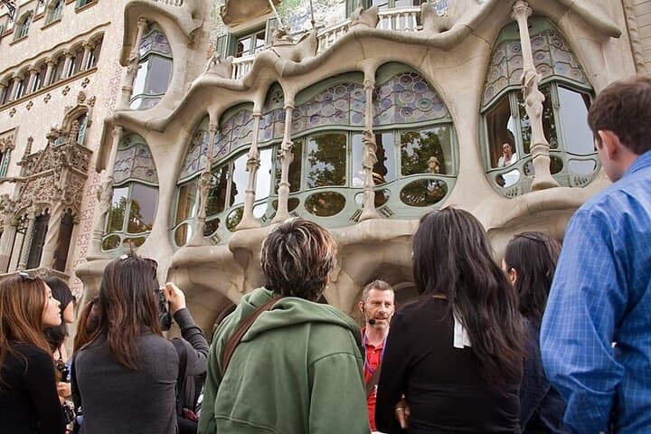 Gaudi & Sagrada Familia Donation-Based Tour in English