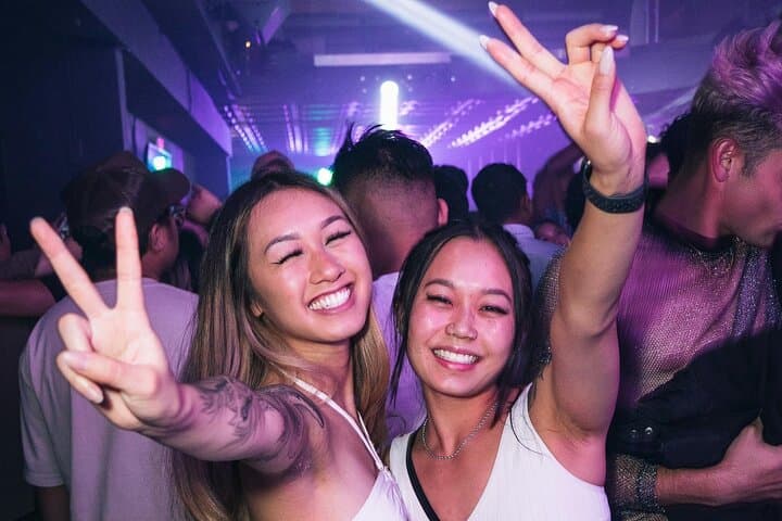 Largest Bar Crawl in Barcelona