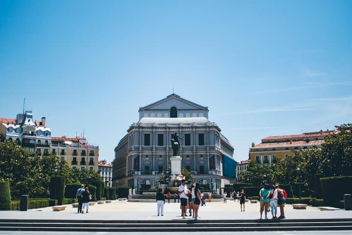 pexels-jibarofoto-14363706 - SANDEMANs Tours -Teatro Real Royal Opera House