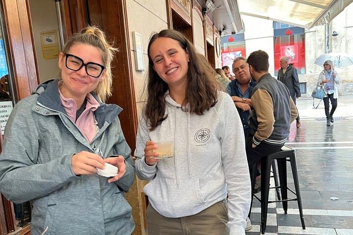 Pamplona Food Tour : Route of Pintxos Virales through the Old Town