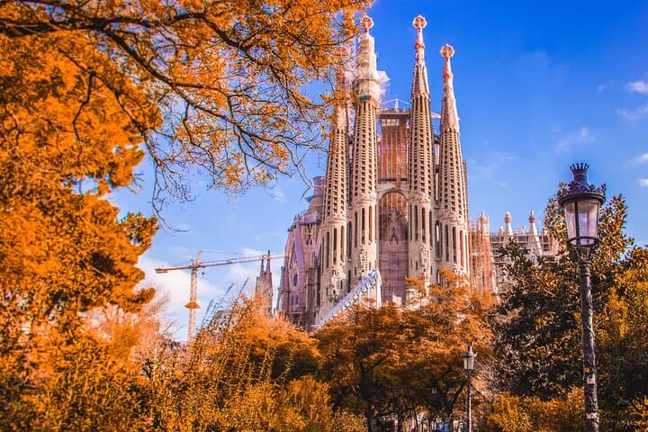 3 Days Exploring Barcelona with Hotel Stay & All Transfers