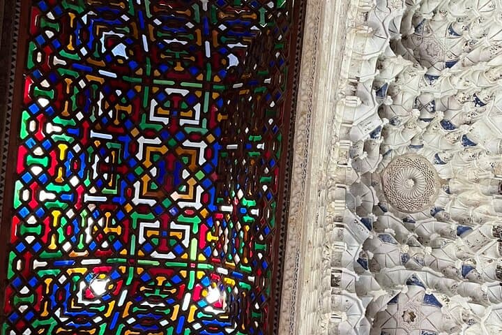 Private Alhambra Tour + Nasrid Palaces (Optional Tickets)