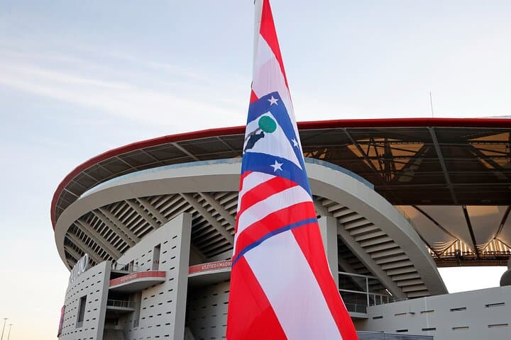 Atletico de Madrid: Premium Tour with Breakfast in Palco de Simeone
