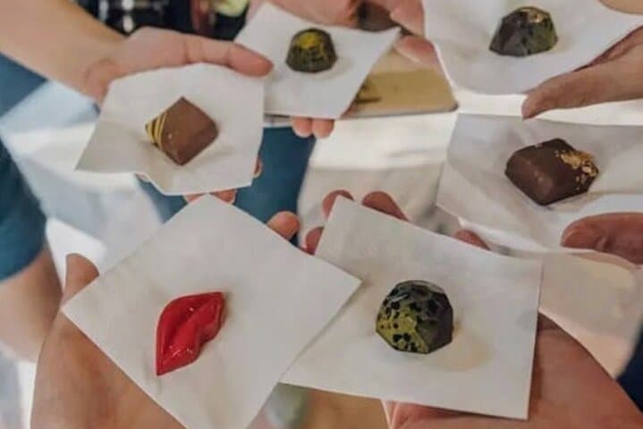 So which one do you fancy? Pick your favourite traditional & contemporary handcrafted chocolates: Super dark; passion fruit & caramel; vanilla & strawberry white choc lips; fragant lemon & basil...