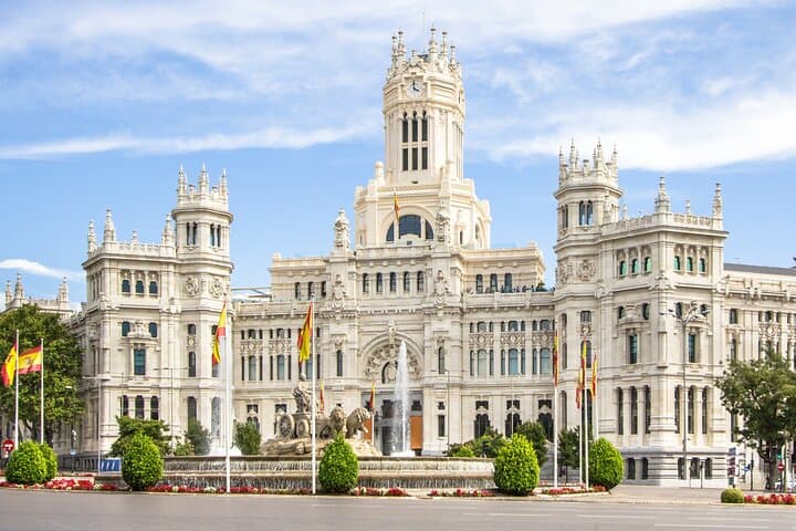 Elegant Salamanca and Chueca: A Self-Guided Tour in Madrid
