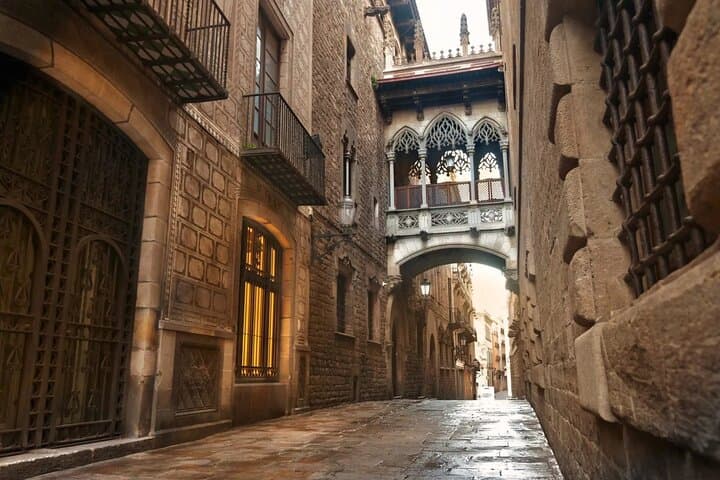 Private Healthy Food Experience and Walking Tour in Barcelona