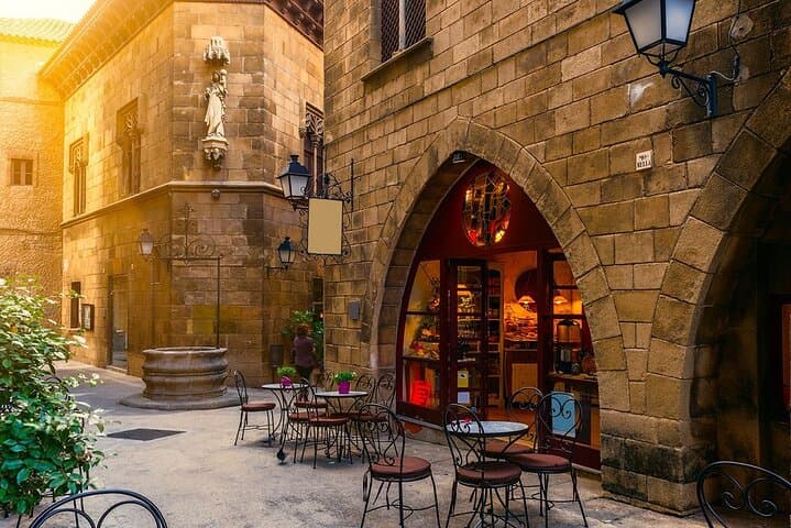Private Healthy Food Experience and Walking Tour in Barcelona