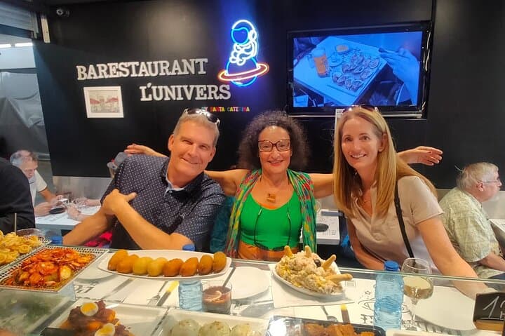 Boqueria & St Caterina Markets with Food & Tapas Small Group Tour
