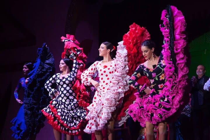 Seville Flamenco Show with Dinner and Flamenco Costume Museum