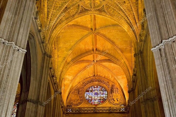 Private Tour of the Cathedral and Alcazar of Seville Includes Tickets