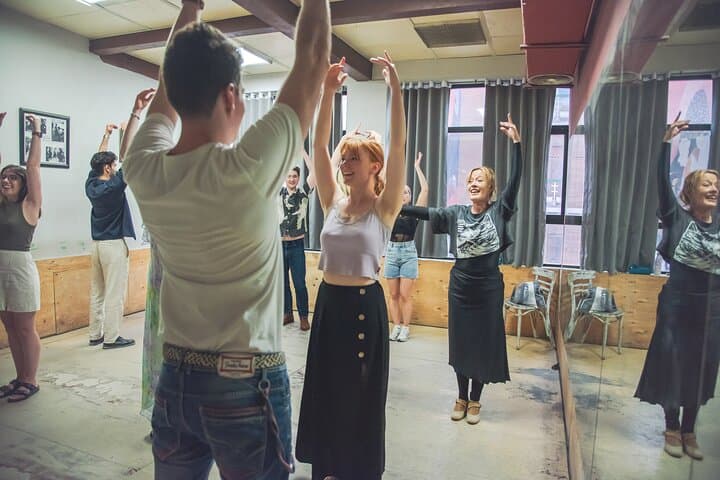 Madrid: 1-Hour Flamenco Class Experience