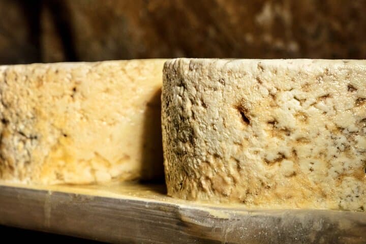 Picos de Europa : Bunnes with funicular and Cabrales cheese cave
