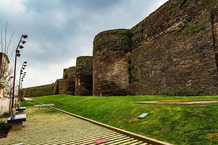 2 Hours Private Walking Tour in Lugo